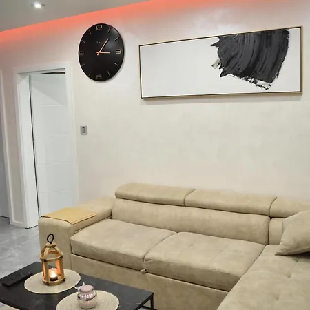 Апартаменты Parenzo Биелина